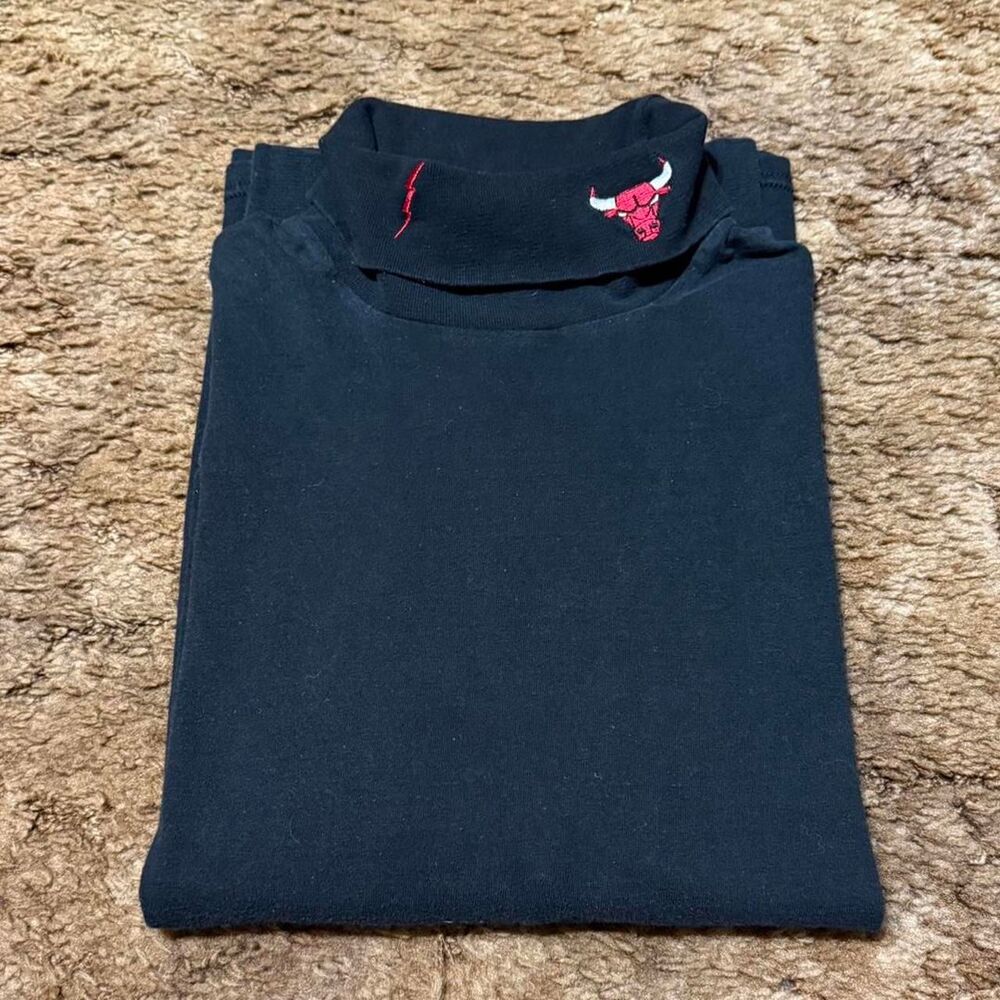 Vintage 90s Pro Player NBA Chicago Bulls Mock Neck Long Sleeve Tee Black Large